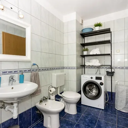 Apartment Znjan *