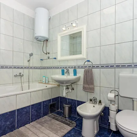 Znjan Apartman *