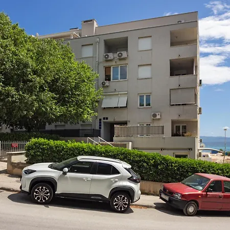 Znjan Apartman *