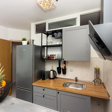 דירה Znjan ספליט